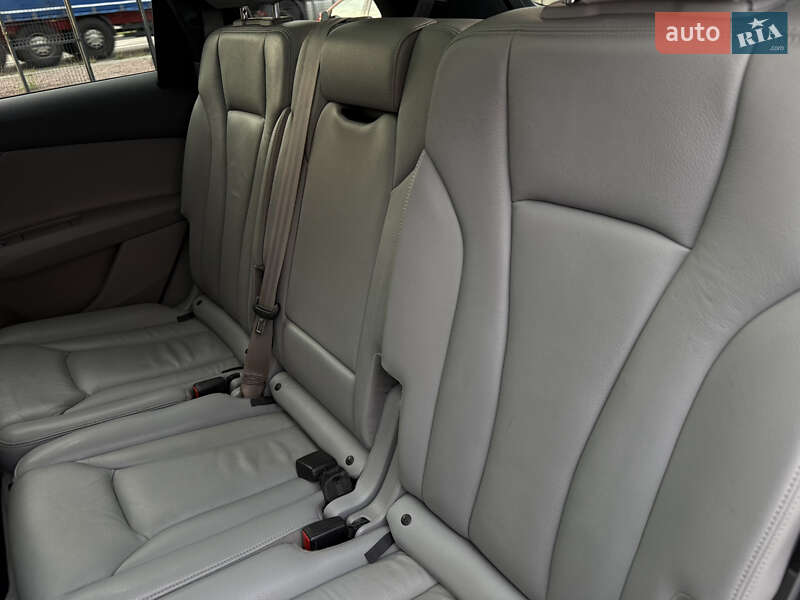 Позашляховик / Кросовер Audi Q7 2017 в Стрию