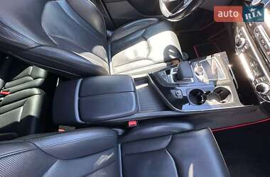 Позашляховик / Кросовер Audi Q7 2016 в 