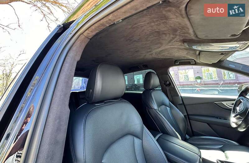 Внедорожник / Кроссовер Audi Q7 2016 в Измаиле