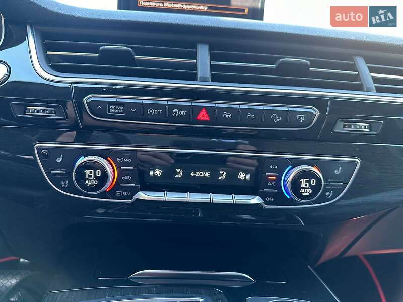 Внедорожник / Кроссовер Audi Q7 2016 в Измаиле