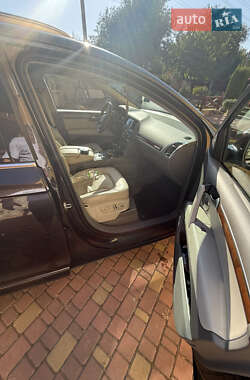 Внедорожник / Кроссовер Audi Q7 2012 в 
