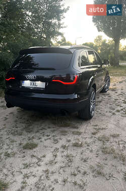 Внедорожник / Кроссовер Audi Q7 2009 в 