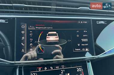Позашляховик / Кросовер Audi Q7 2022 в 