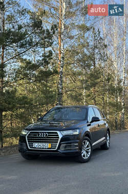 Внедорожник / Кроссовер Audi Q7 2017 в 
