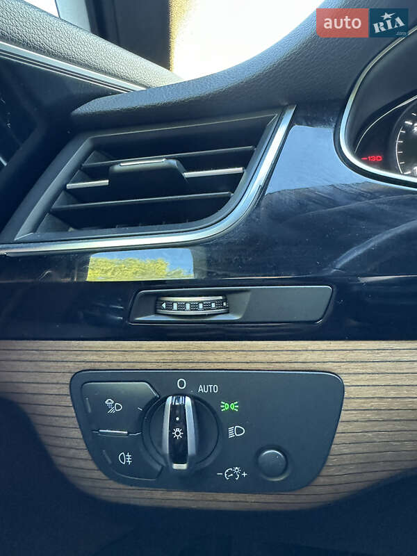 Внедорожник / Кроссовер Audi Q7 2017 в Рокитном