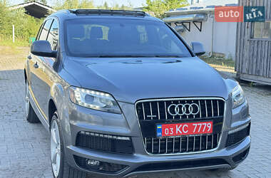 Позашляховик / Кросовер Audi Q7 2012 в 