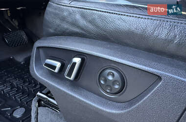 Позашляховик / Кросовер Audi Q7 2012 в 