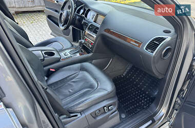 Позашляховик / Кросовер Audi Q7 2012 в 