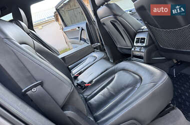 Позашляховик / Кросовер Audi Q7 2012 в 