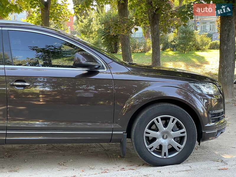 Позашляховик / Кросовер Audi Q7 2010 в Києві фото 6 Позашляховик / Кросовер Audi Q7 2010 в Києві