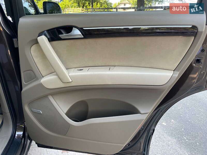 Позашляховик / Кросовер Audi Q7 2010 в Києві фото 36 Позашляховик / Кросовер Audi Q7 2010 в Києві