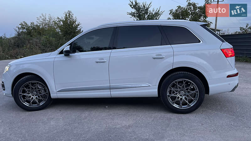 Позашляховик / Кросовер Audi Q7 2019 в Тернополі