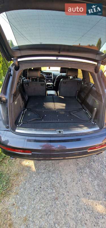 Позашляховик / Кросовер Audi Q7 2009 в Києві