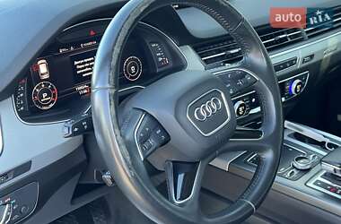 Внедорожник / Кроссовер Audi Q7 2018 в 
