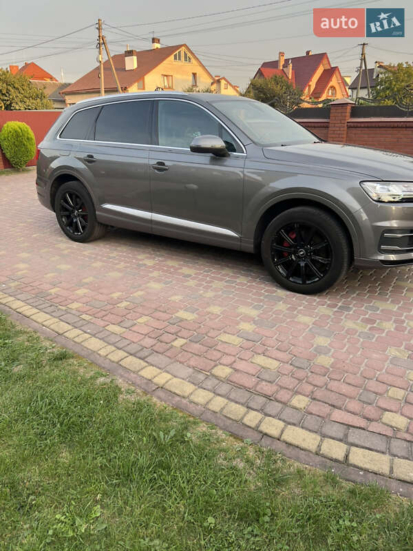 Внедорожник / Кроссовер Audi Q7 2016 в Львове