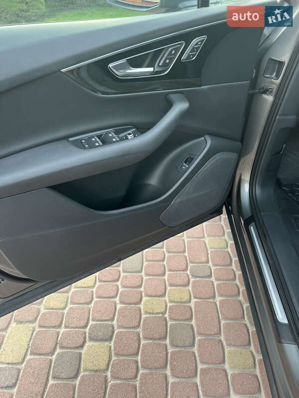 Внедорожник / Кроссовер Audi Q7 2016 в Львове