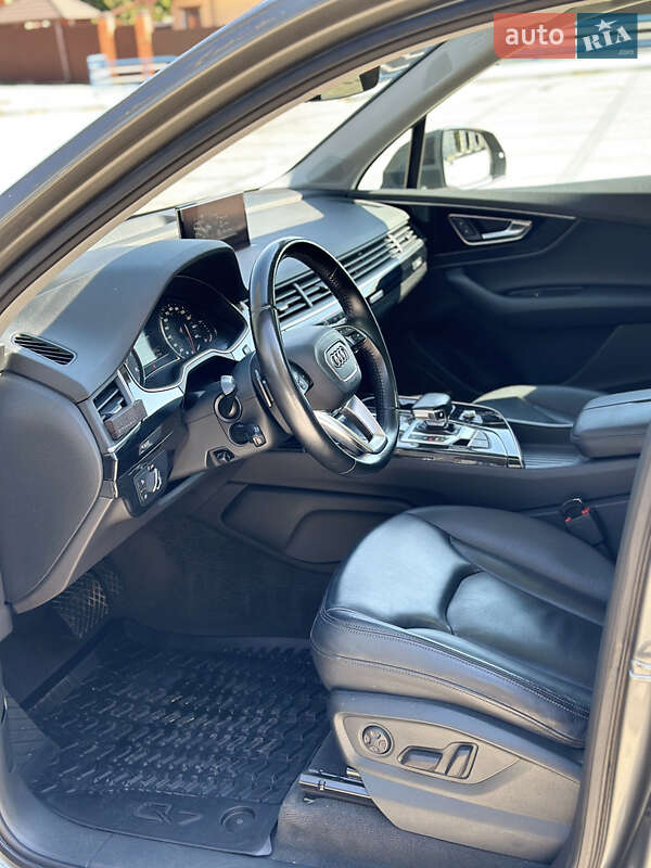 Позашляховик / Кросовер Audi Q7 2015 в Ізмаїлі