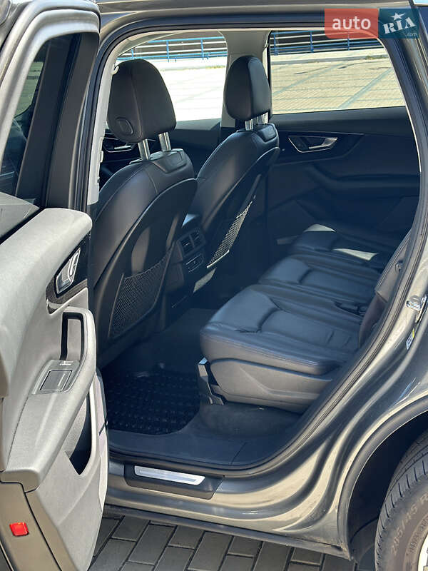 Позашляховик / Кросовер Audi Q7 2015 в Ізмаїлі