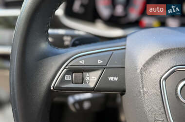 Позашляховик / Кросовер Audi Q7 2022 в 