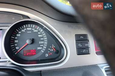 Внедорожник / Кроссовер Audi Q7 2007 в 