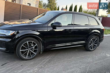 Внедорожник / Кроссовер Audi Q7 2020 в 