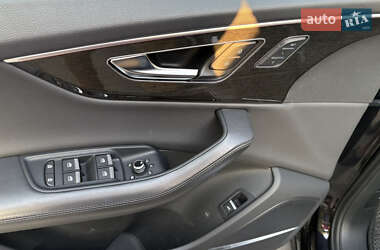 Внедорожник / Кроссовер Audi Q7 2020 в 