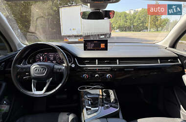 Позашляховик / Кросовер Audi Q7 2017 в 