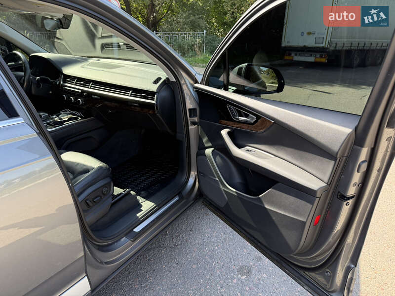 Позашляховик / Кросовер Audi Q7 2017 в Львові фото 26 Позашляховик / Кросовер Audi Q7 2017 в Львові