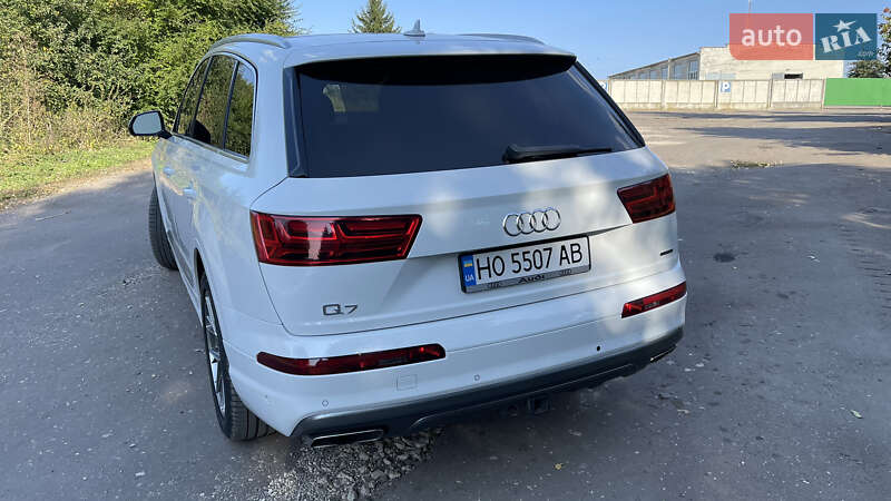 Позашляховик / Кросовер Audi Q7 2019 в Тернополі