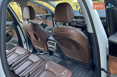 Позашляховик / Кросовер Audi Q7 2019 в 