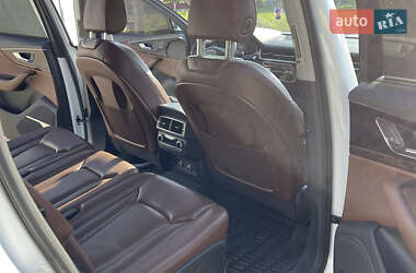 Позашляховик / Кросовер Audi Q7 2019 в 