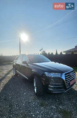 Внедорожник / Кроссовер Audi Q7 2019 в 