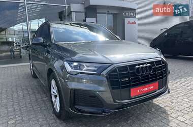 Позашляховик / Кросовер Audi Q7 2022 в 