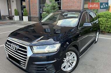 Позашляховик / Кросовер Audi Q7 2016 в 