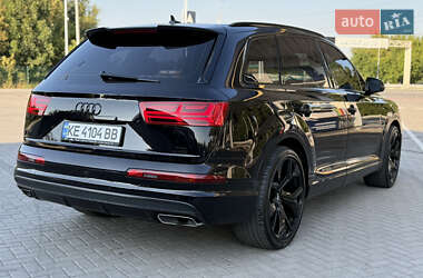 Внедорожник / Кроссовер Audi Q7 2015 в 