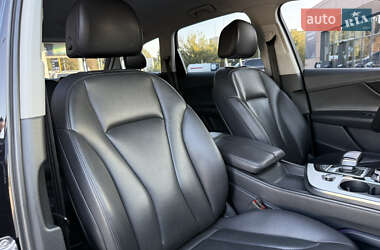 Внедорожник / Кроссовер Audi Q7 2015 в 