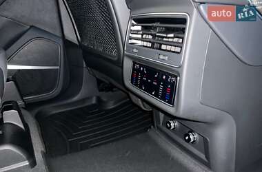 Внедорожник / Кроссовер Audi Q7 2023 в 