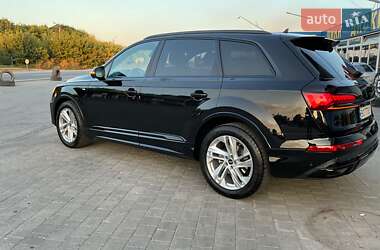 Внедорожник / Кроссовер Audi Q7 2023 в 