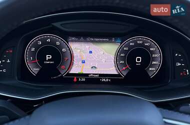 Позашляховик / Кросовер Audi Q7 2019 в 