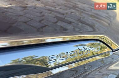 Позашляховик / Кросовер Audi Q7 2020 в 