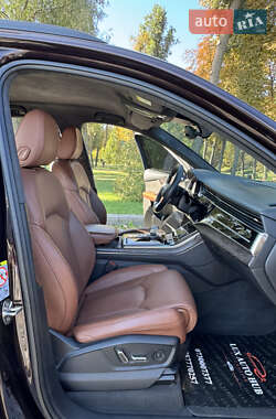 Позашляховик / Кросовер Audi Q7 2020 в 