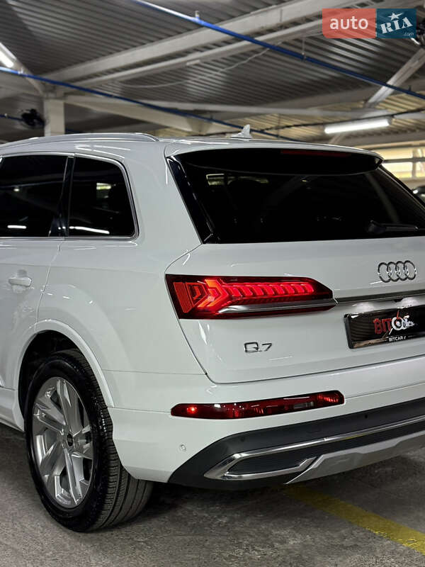 Позашляховик / Кросовер Audi Q7 2021 в Одесі фото 14 Позашляховик / Кросовер Audi Q7 2021 в Одесі