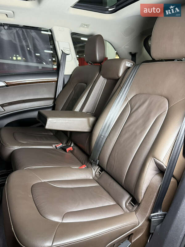 Позашляховик / Кросовер Audi Q7 2012 в Одесі