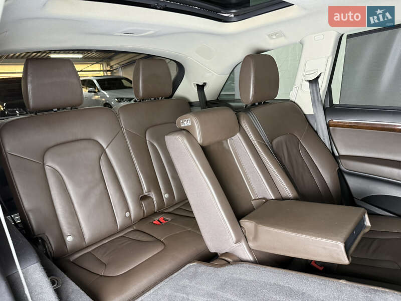 Позашляховик / Кросовер Audi Q7 2012 в Одесі