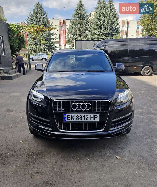 Внедорожник / Кроссовер Audi Q7 2014 в Ровно