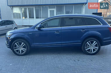 Внедорожник / Кроссовер Audi Q7 2015 в 