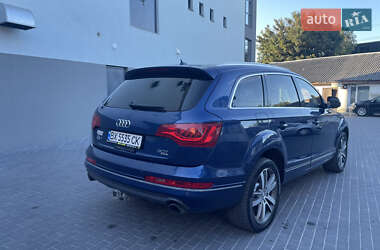 Внедорожник / Кроссовер Audi Q7 2015 в 
