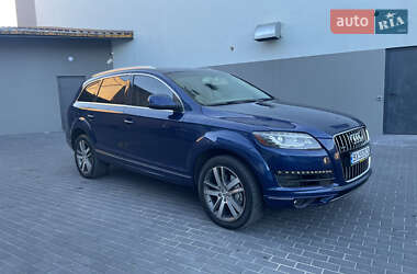 Внедорожник / Кроссовер Audi Q7 2015 в 