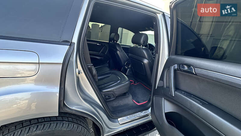 Внедорожник / Кроссовер Audi Q7 2007 в Одессе