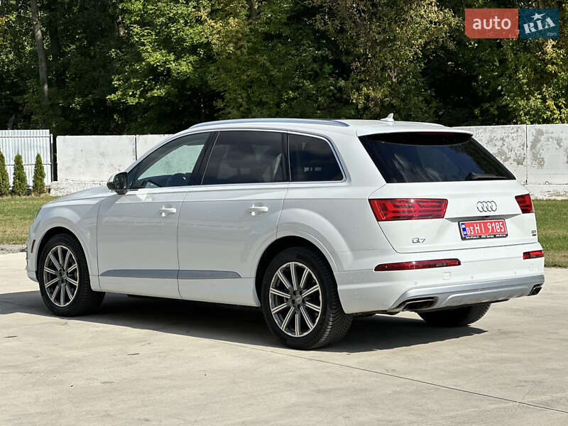 Внедорожник / Кроссовер Audi Q7 2016 в Луцке